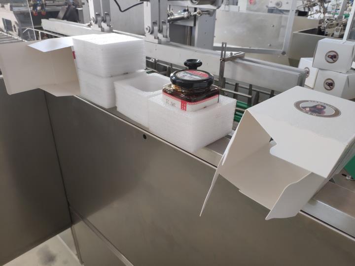 食品裝盒機(jī)